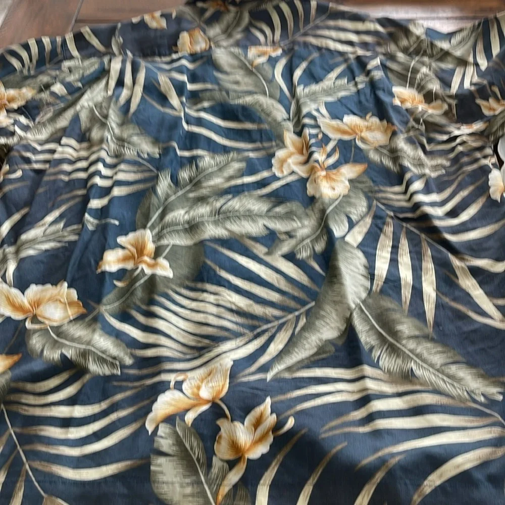 Tommy Bahama shirt button down up Tropical Floral Hawaiian blue green sz Large